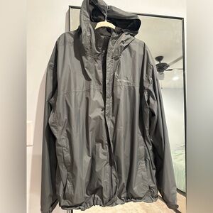 Men’s gray Columbia rain coat, barely worn